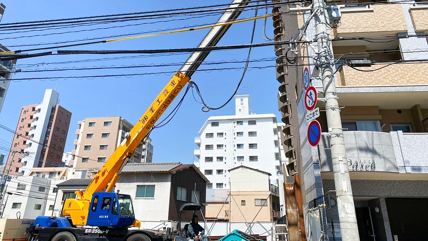 油圧オーガによる先行削孔